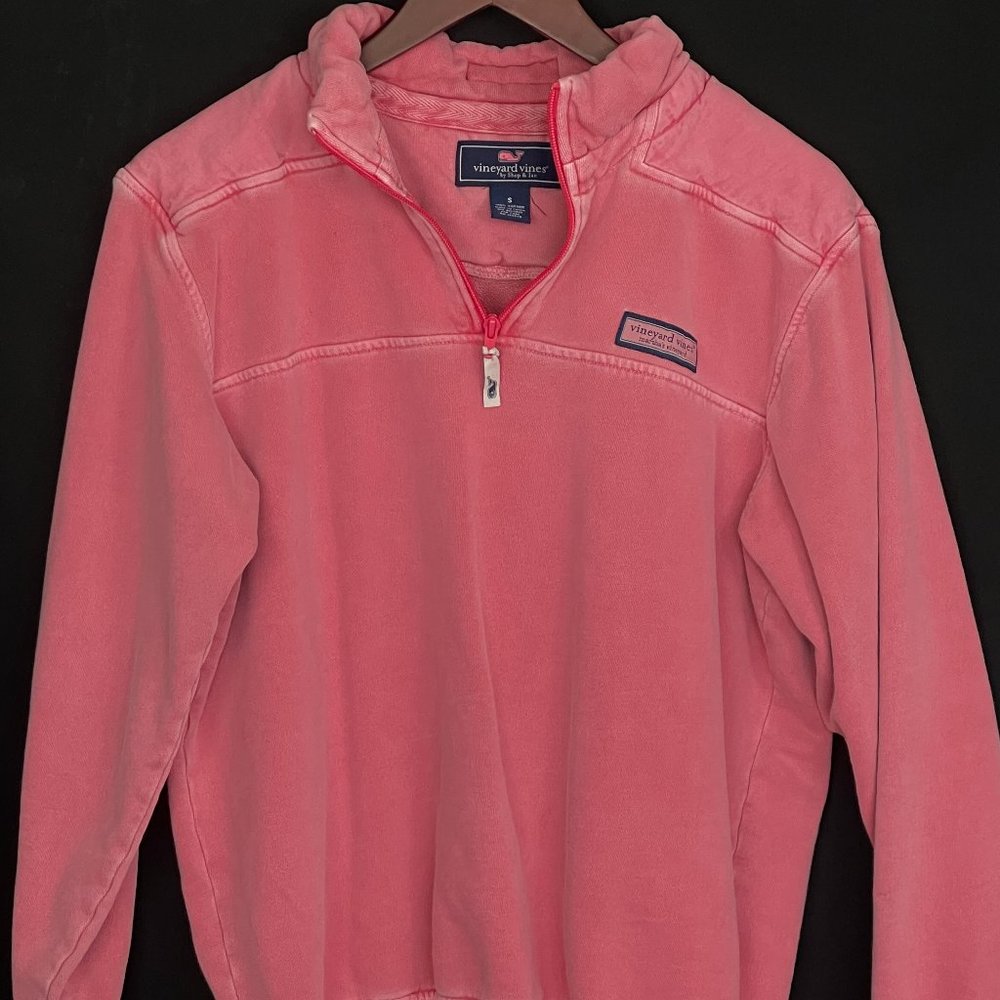 Vineyard vines pink pull over sweatshirt